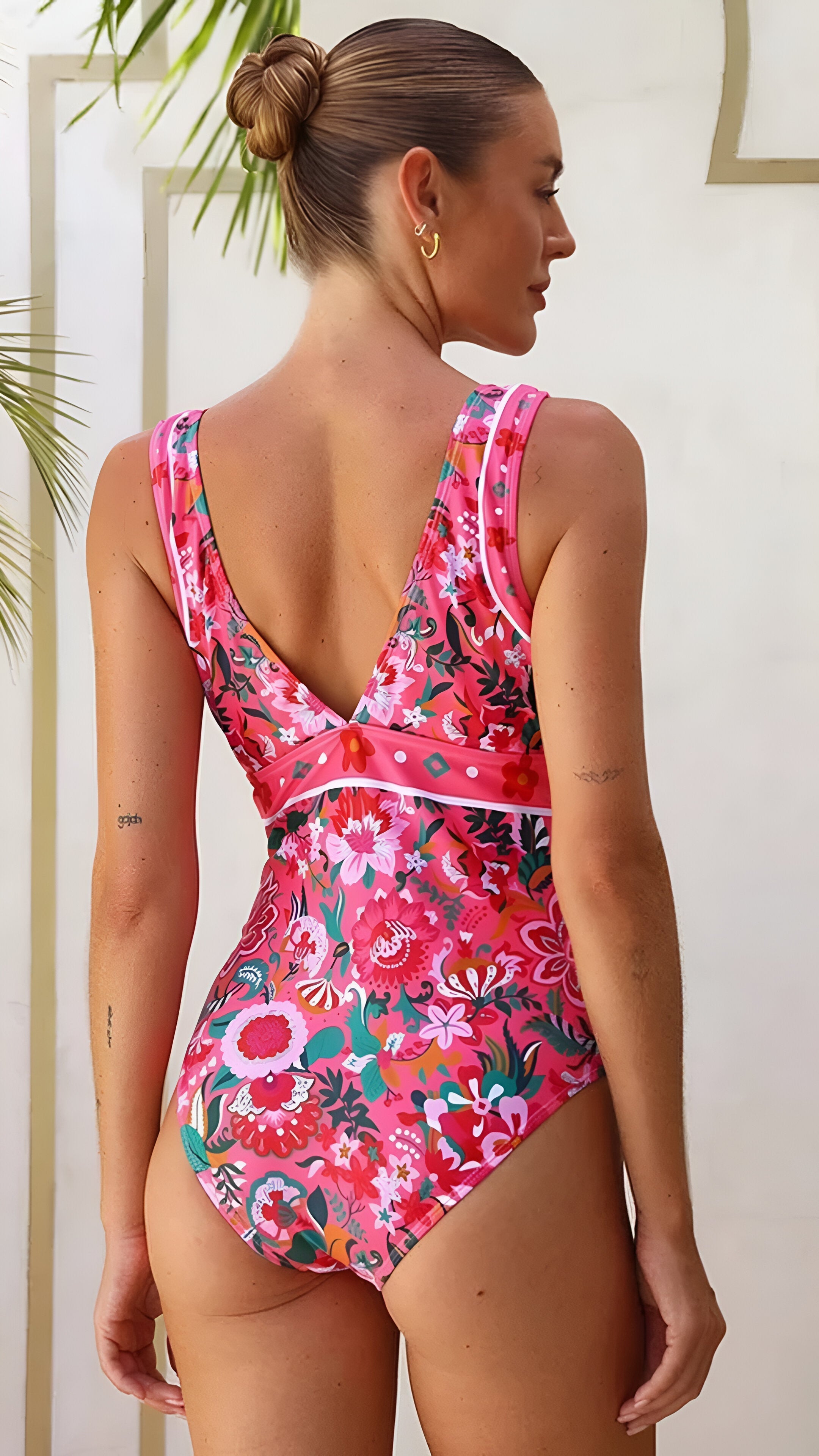 Amara Floral V-Neck Shortini